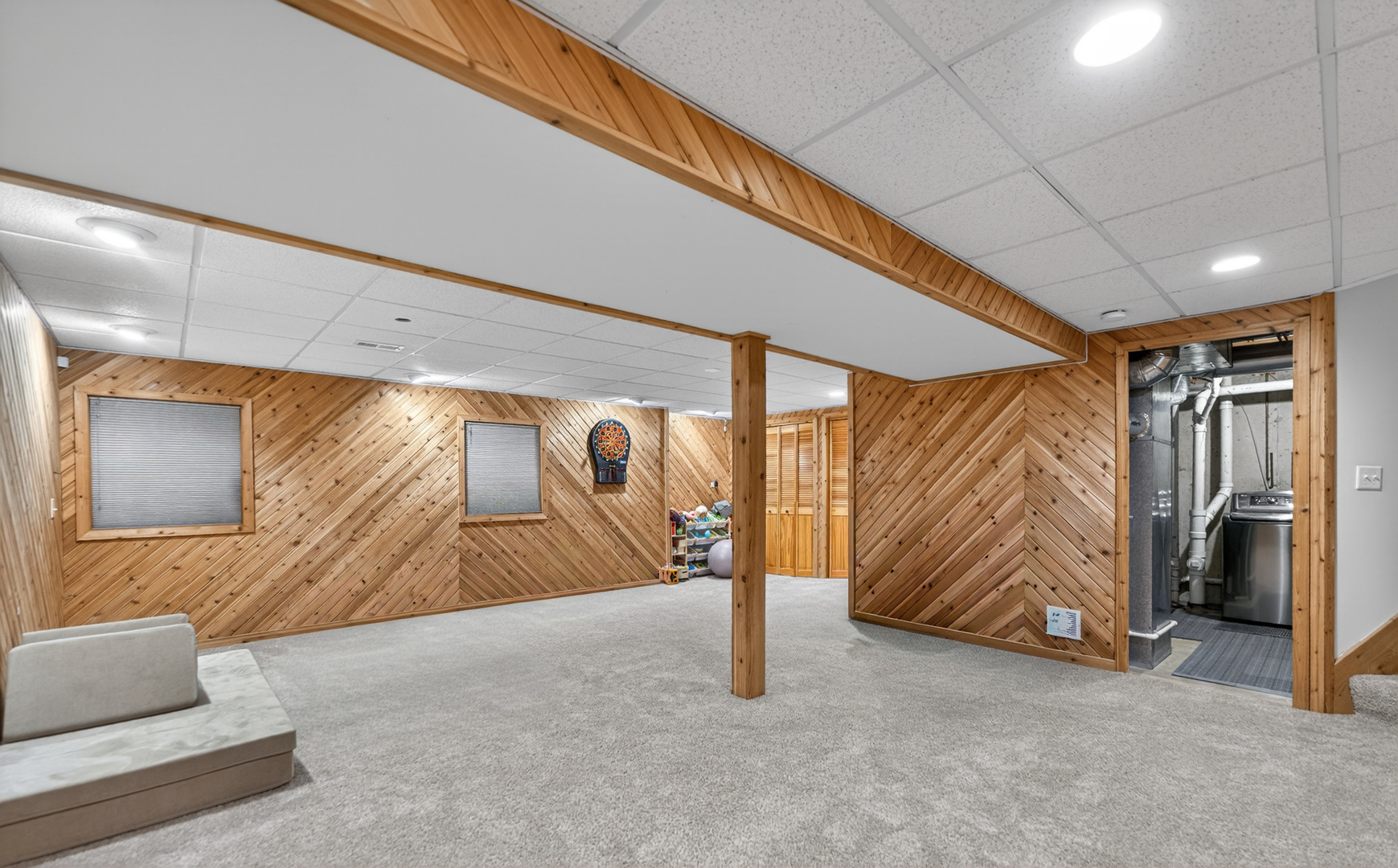 125 Ione Drive, Unit A South Elgin, IL 60177 - Photo 33 of 44 a view of an garage