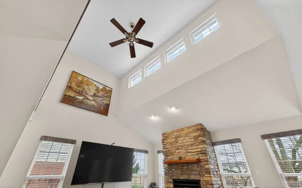 $349,900 | 125 Ione Drive, Unit A, South Elgin, IL 60177