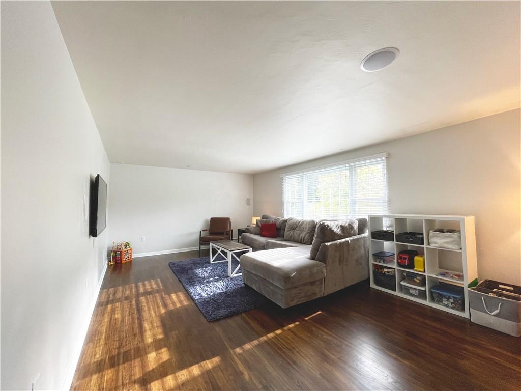 8472 Edwood Road Pittsburgh, PA 15237 - Photo 13 of 25 Gallery Image 13