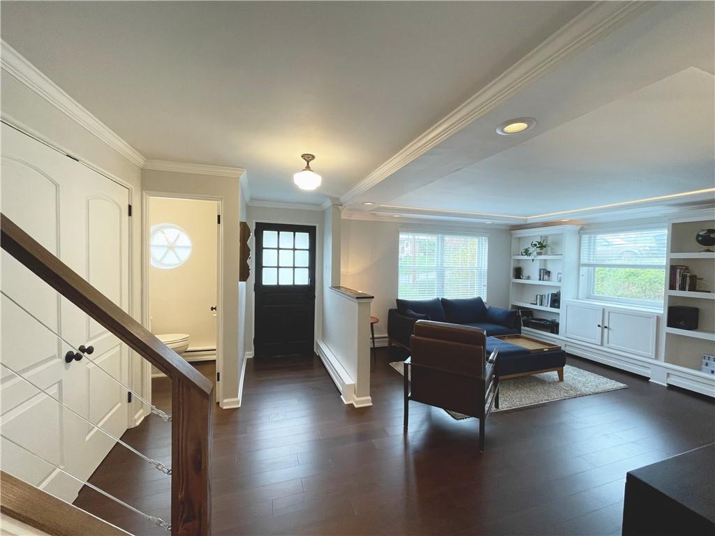 8472 Edwood Road Pittsburgh, PA 15237 - Photo 3 of 25 Gallery Image 3