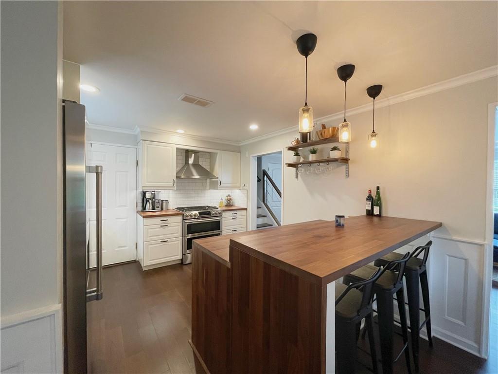 8472 Edwood Road Pittsburgh, PA 15237 - Photo 8 of 25 Gallery Image 8