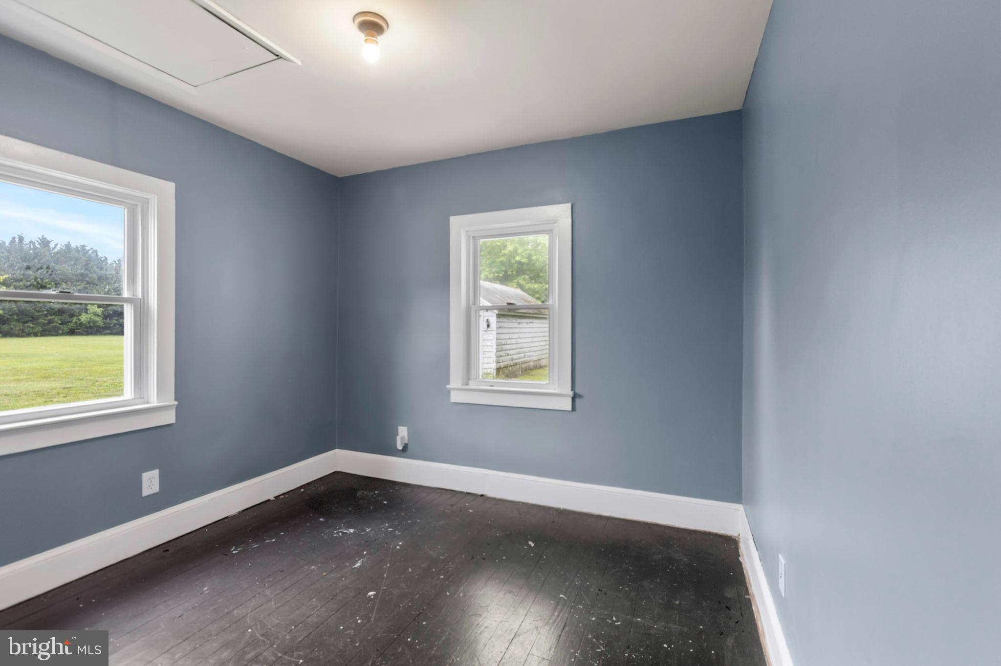 934 Fieldsboro Road Townsend, DE 19734 - Photo 16 of 27 an empty room with a window