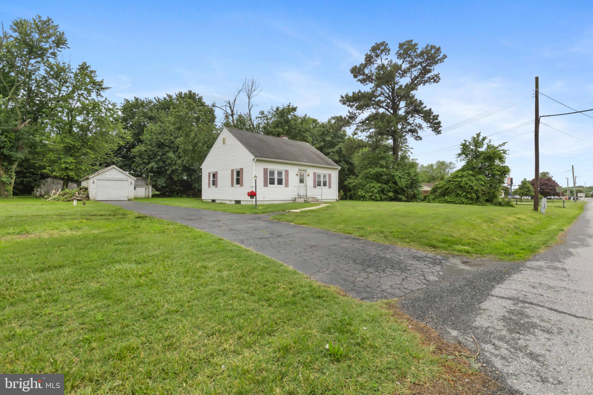934 Fieldsboro Road Townsend, DE 19734 - Photo 2 of 27 a view of a house with a yard