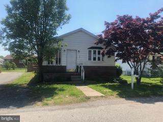 8418 Rugby Road Pasadena, MD 21122 - Photo 1 of 10 Exterior (Front)