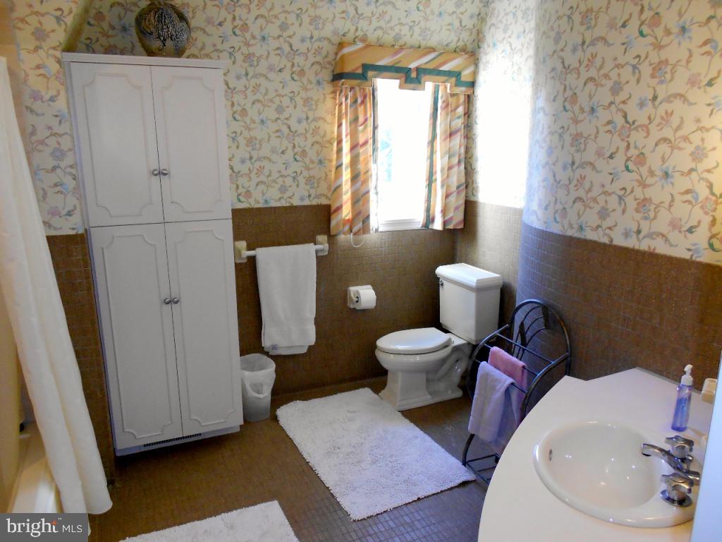 1525 Hillcrest Road Lancaster, PA 17603 - Photo 41 of 46 Gallery Image 41