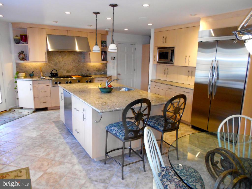 1525 Hillcrest Road Lancaster, PA 17603 - Photo 10 of 46 Gallery Image 10