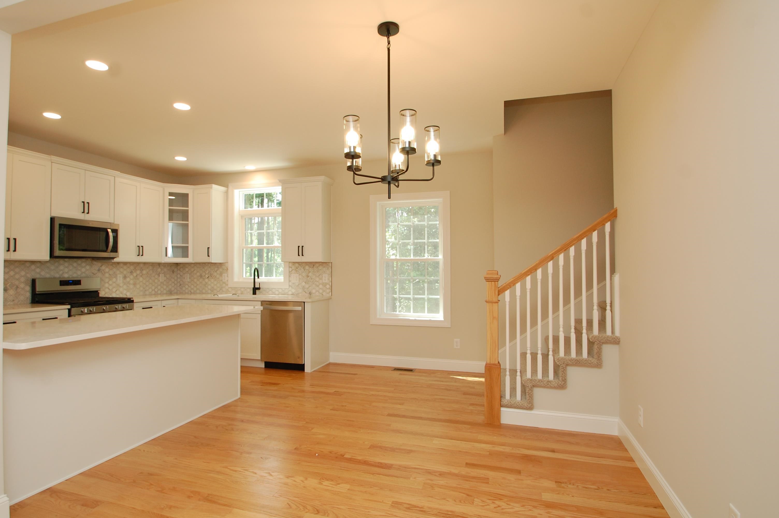 57 Hardy Road Londonderry, NH 03053 - Photo 11 of 17