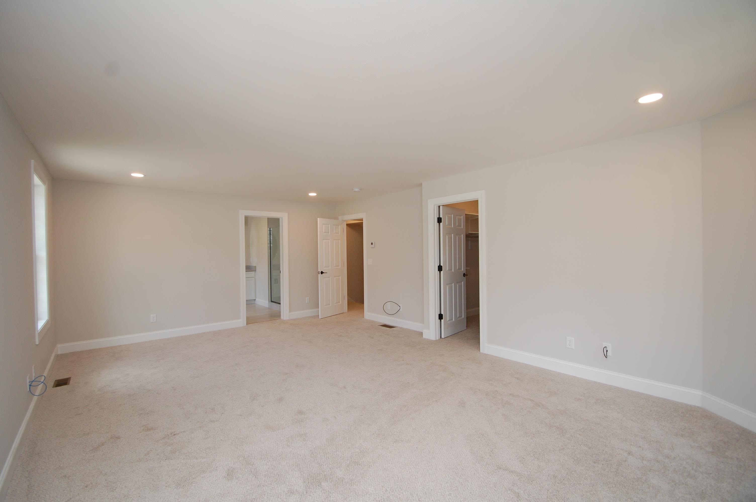 57 Hardy Road Londonderry, NH 03053 - Photo 14 of 17