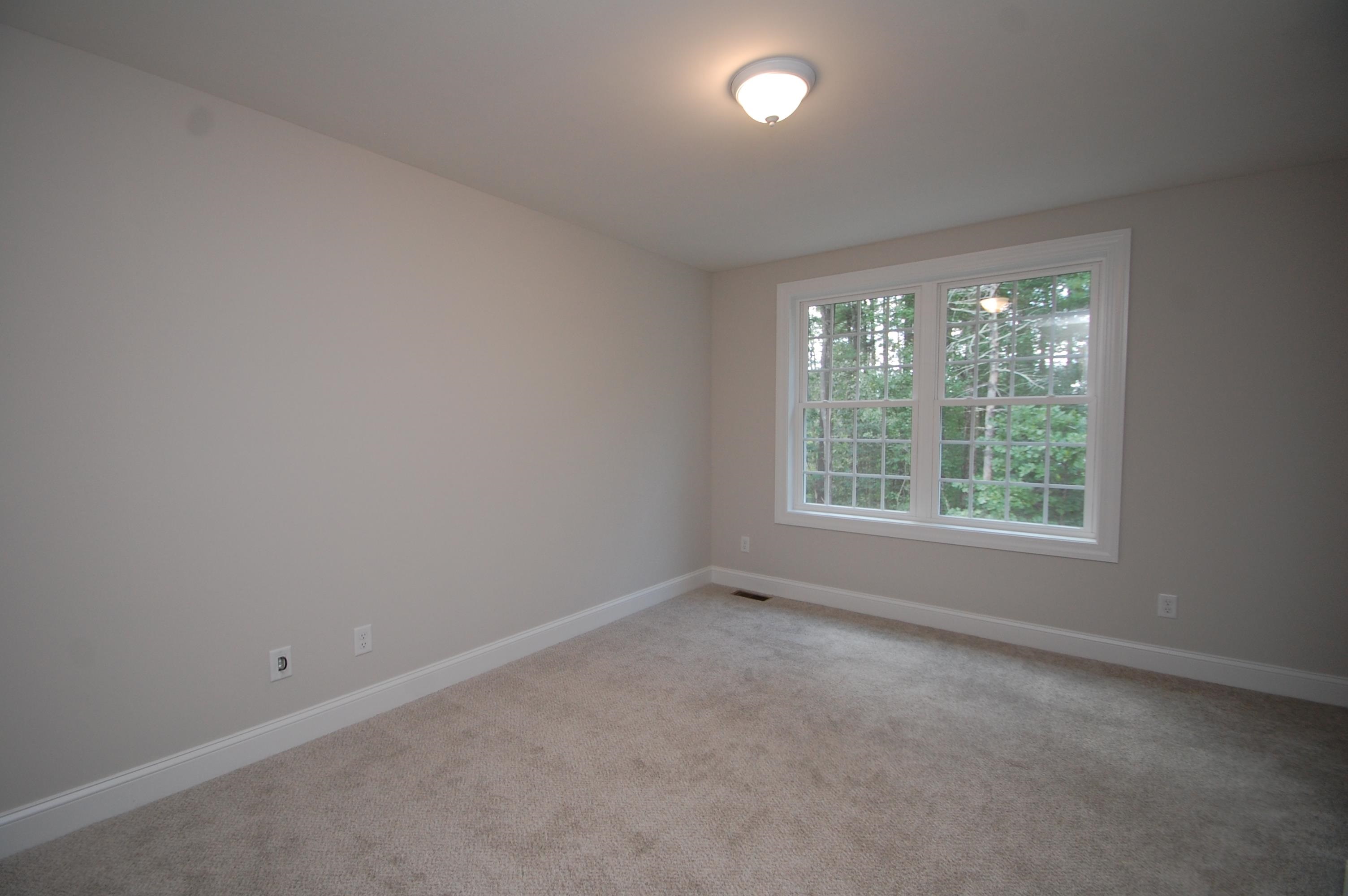 57 Hardy Road Londonderry, NH 03053 - Photo 4 of 17