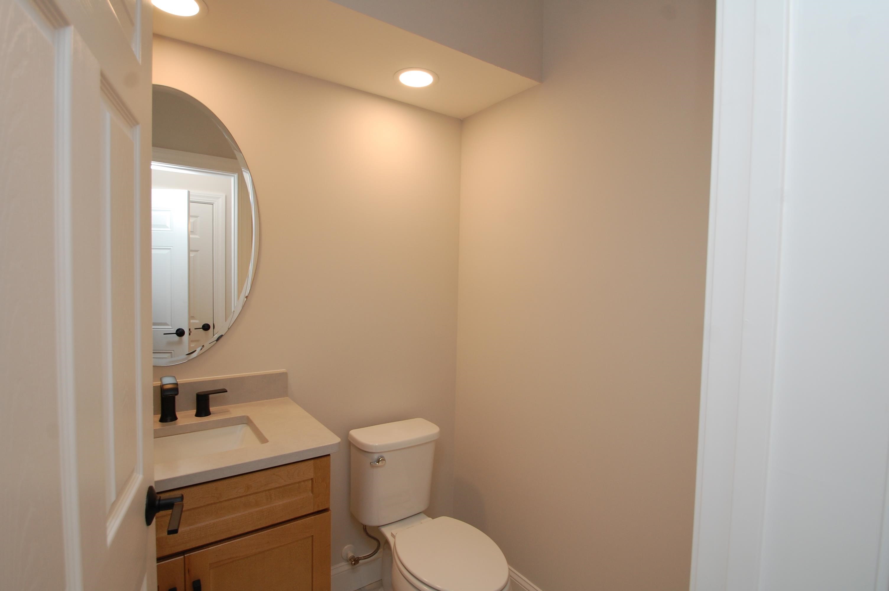 57 Hardy Road Londonderry, NH 03053 - Photo 7 of 17