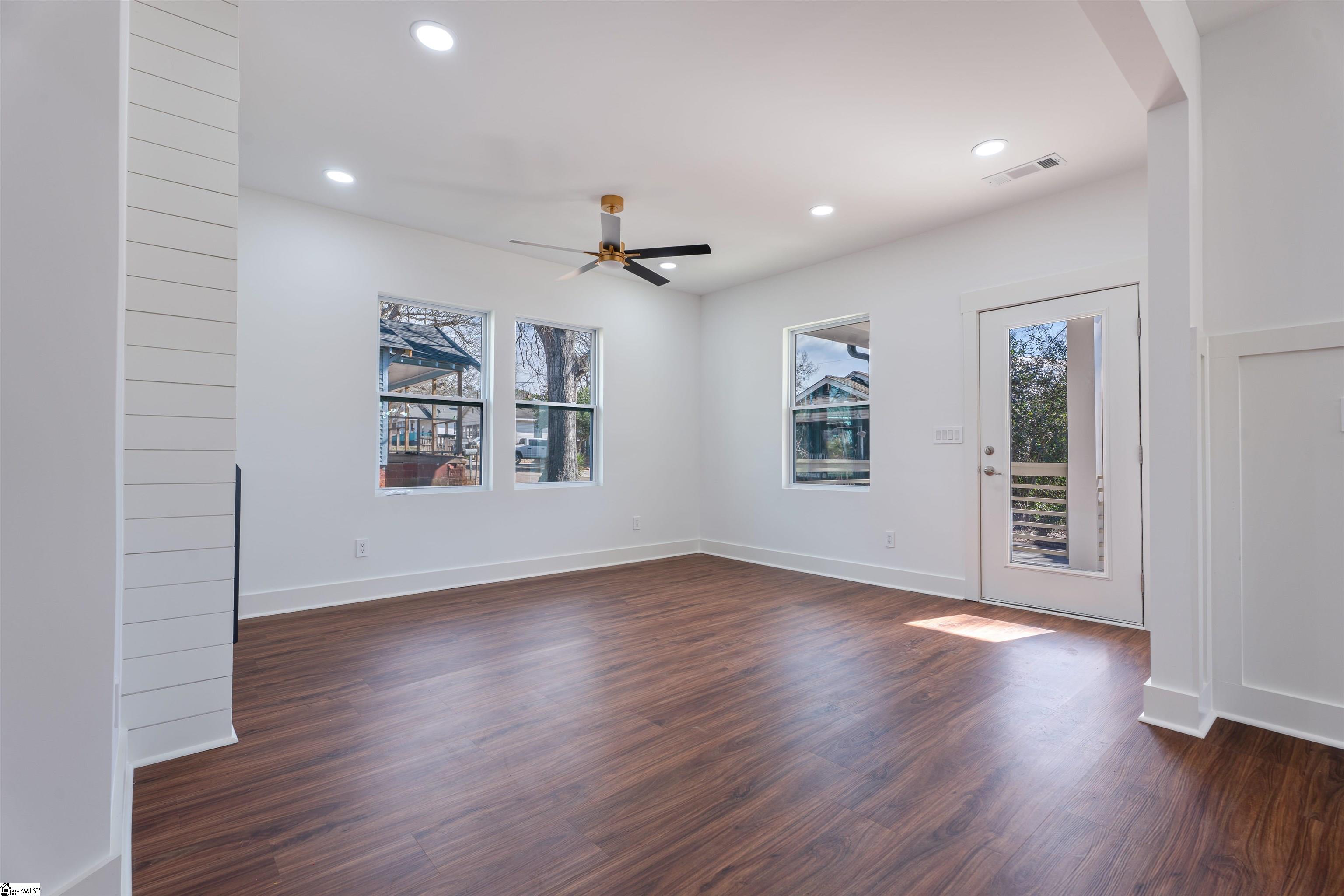 238 Foster Street Anderson, SC 29625 - Photo 10 of 31