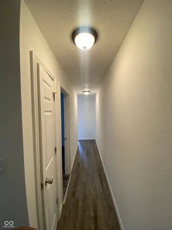 $975 | 621 North Oxford Street, Indianapolis, IN 46201