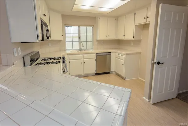 $2,190 | 28050 Bavaria Drive, Menifee, CA 92585