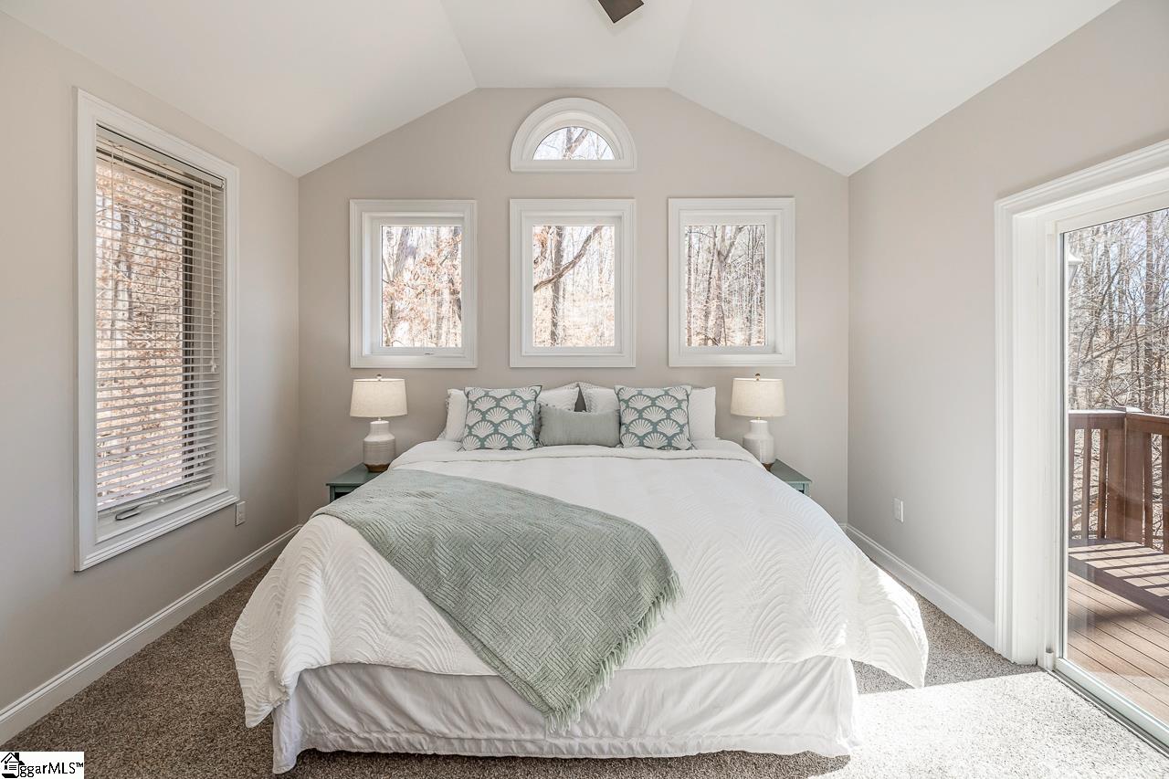290 Coves End Point Seneca, SC 29678 - Photo 16 of 49 Gallery Image 16