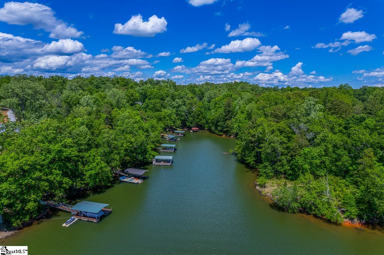 290 Coves End Point Seneca, SC 29678 - Photo 2 of 49 Gallery Image 2