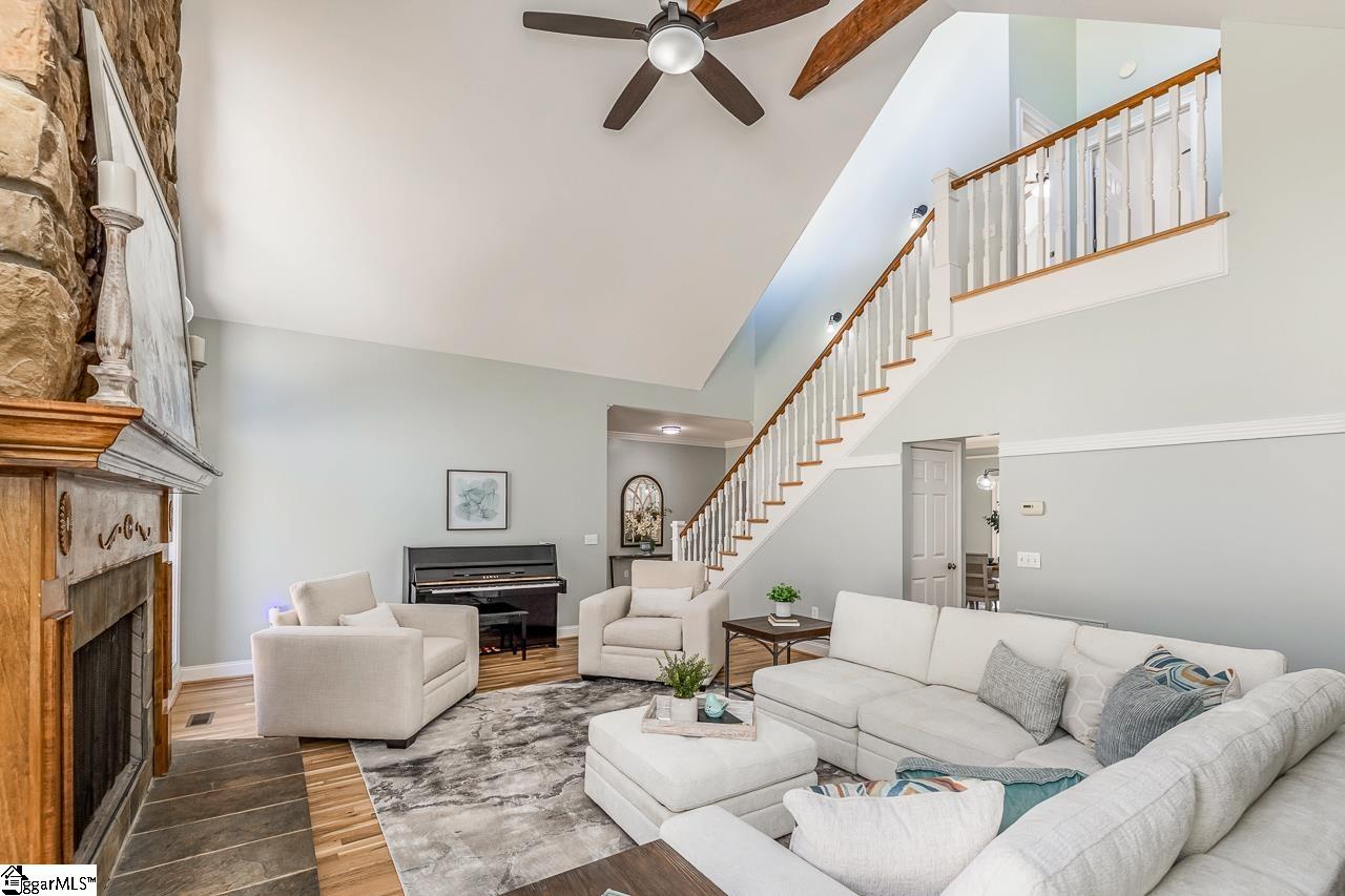 290 Coves End Point Seneca, SC 29678 - Photo 6 of 49 Gallery Image 6