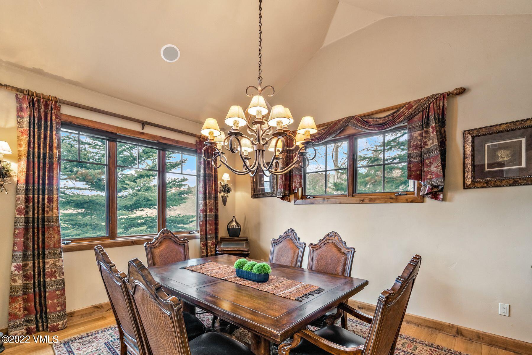 192 Mustang Road, Unit B Edwards, CO 81632 - Photo 12 of 30 Dinning room