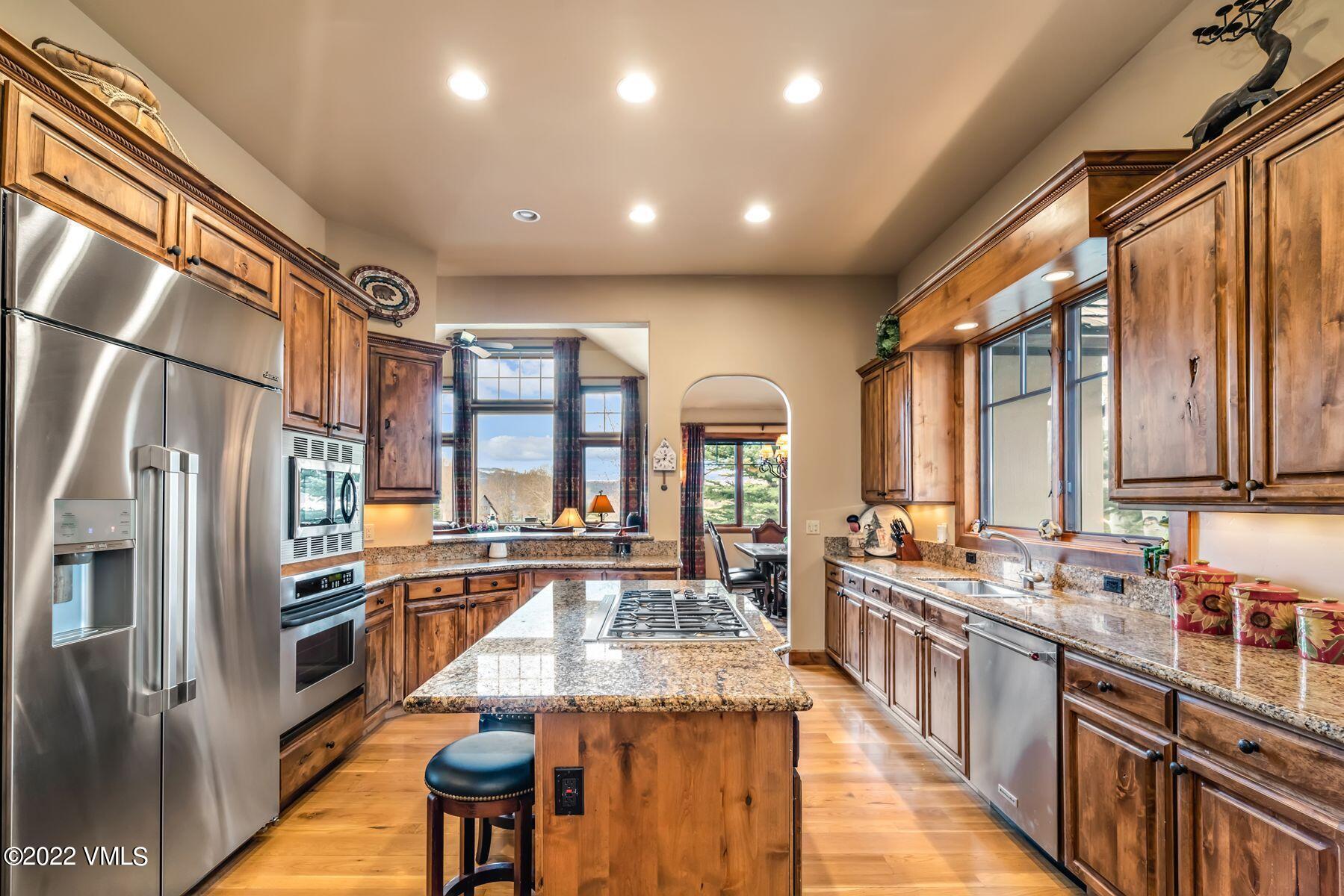 192 Mustang Road, Unit B Edwards, CO 81632 - Photo 3 of 30 Kitchen