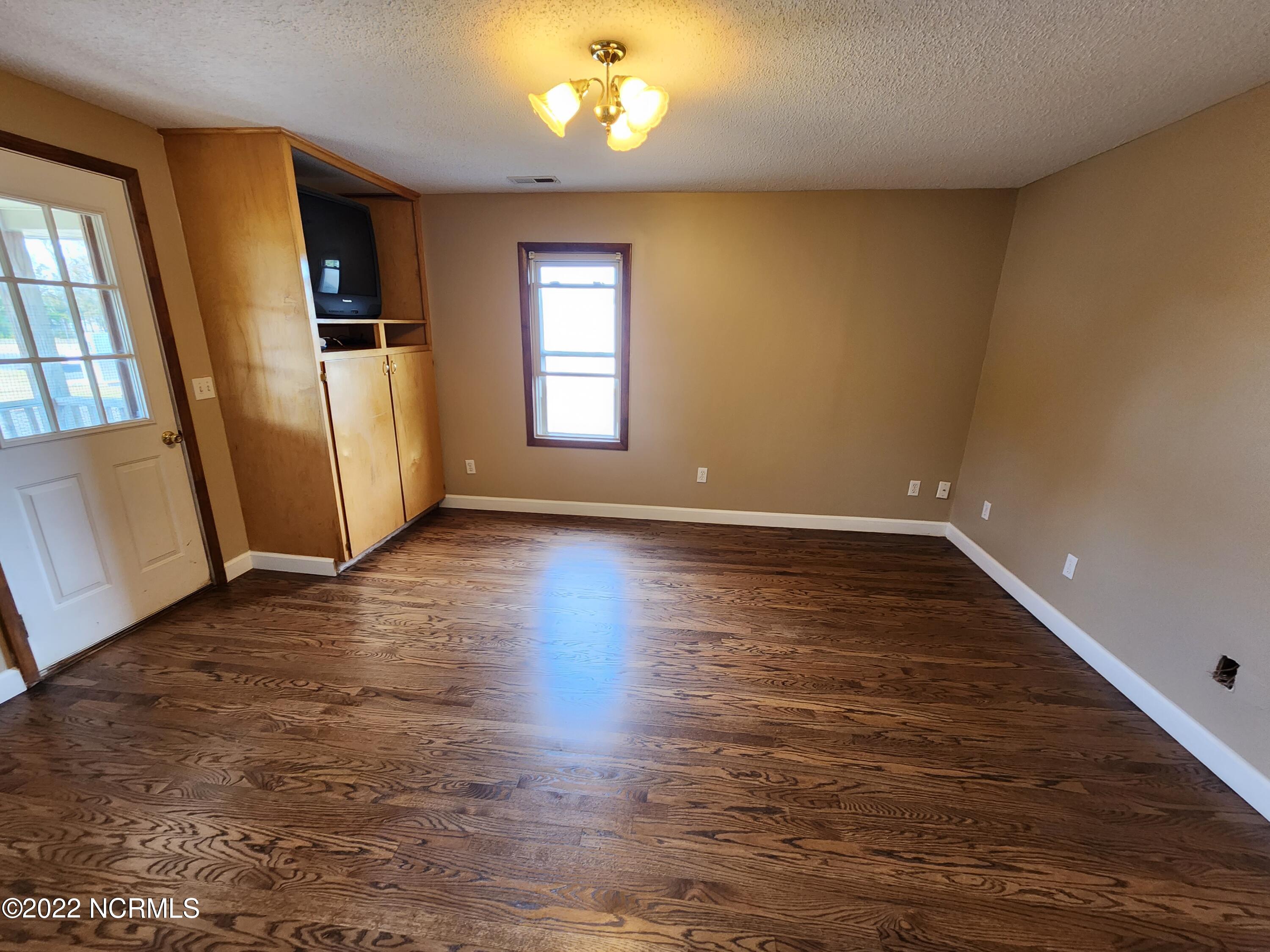 4490 Highway 41 Wallace, NC 28466 - Photo 11 of 35 Top Floor Bedroom