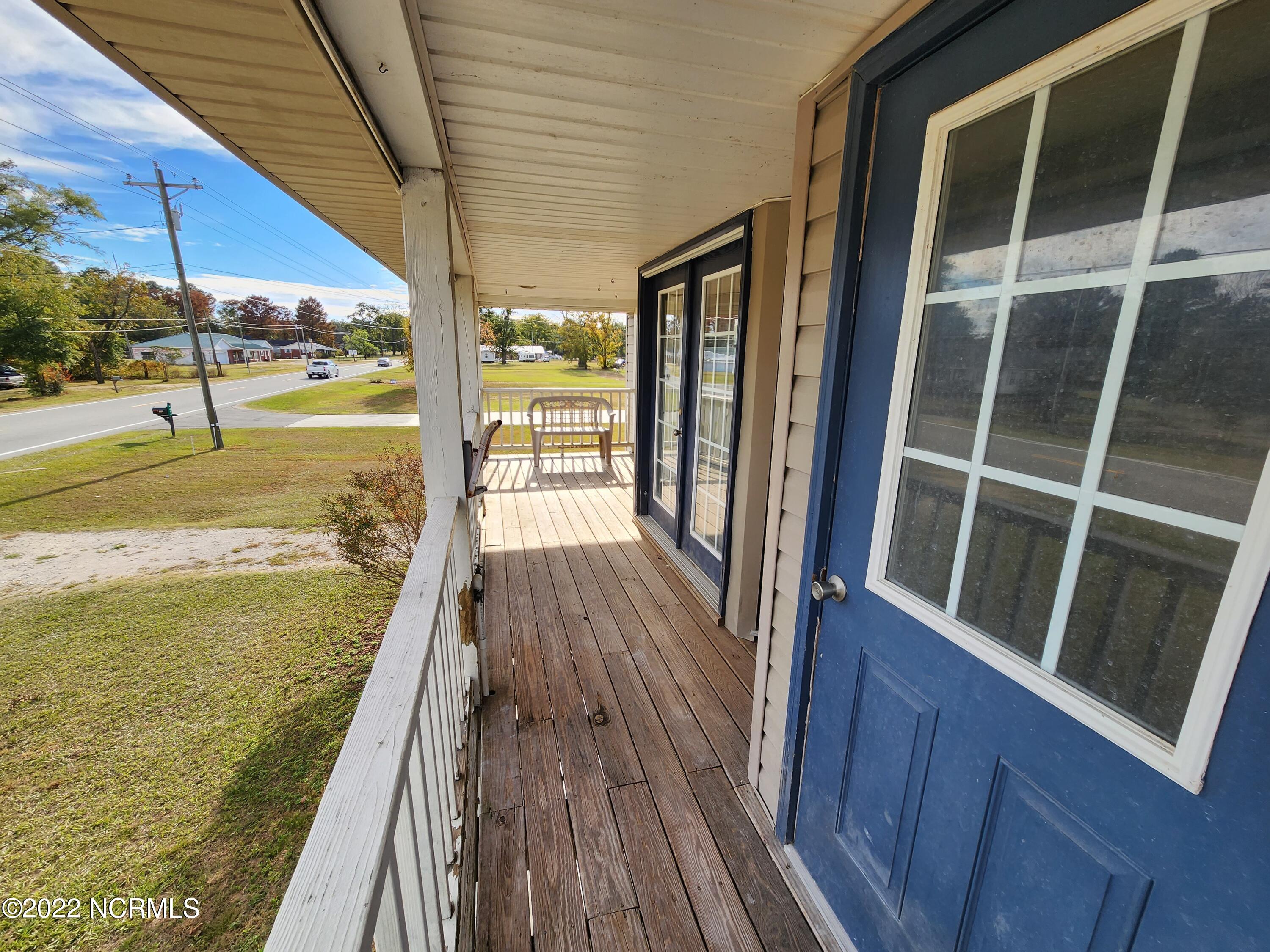 4490 Highway 41 Wallace, NC 28466 - Photo 25 of 35 Front Top Porch