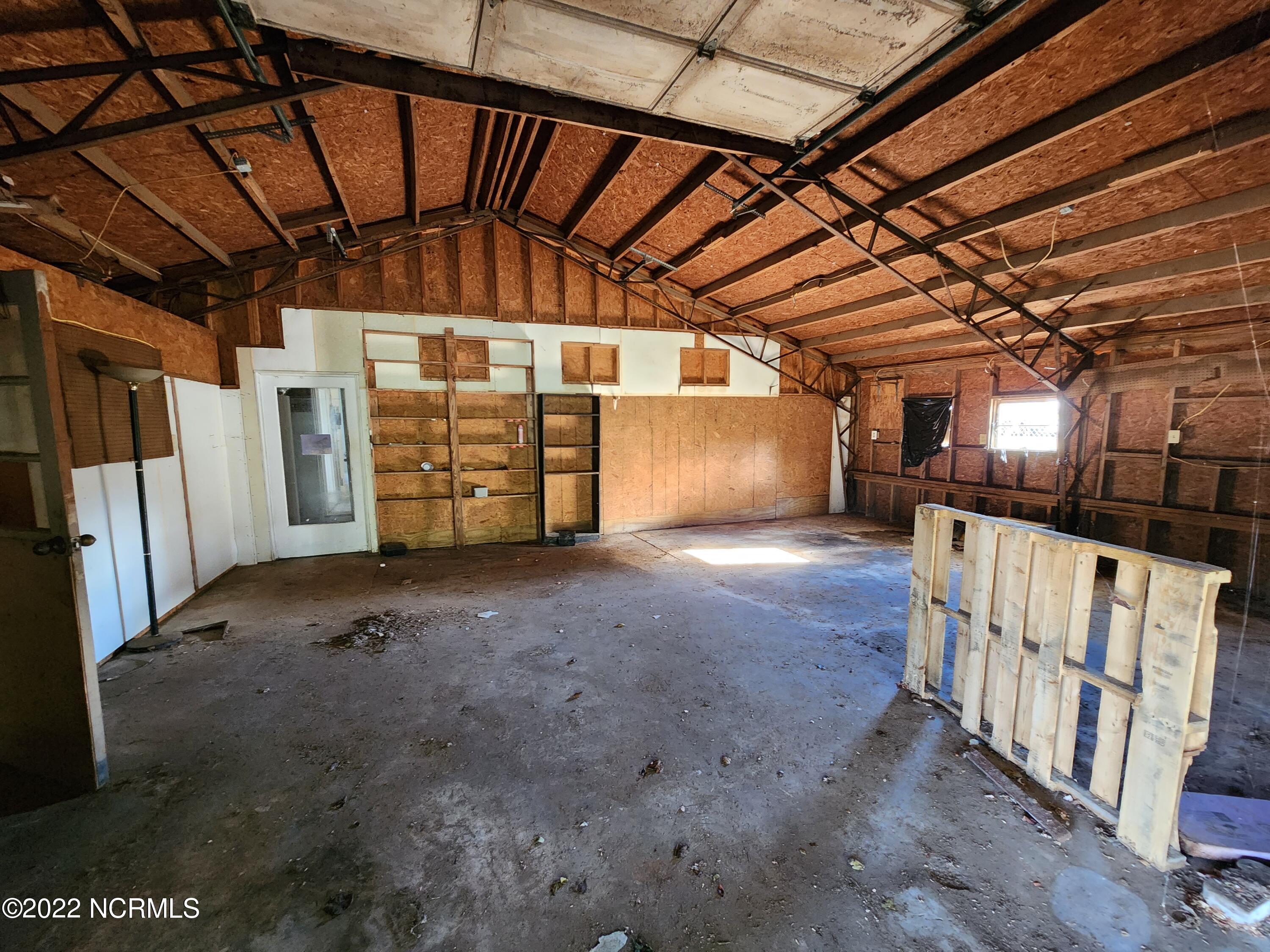 4490 Highway 41 Wallace, NC 28466 - Photo 28 of 35 Work Shop