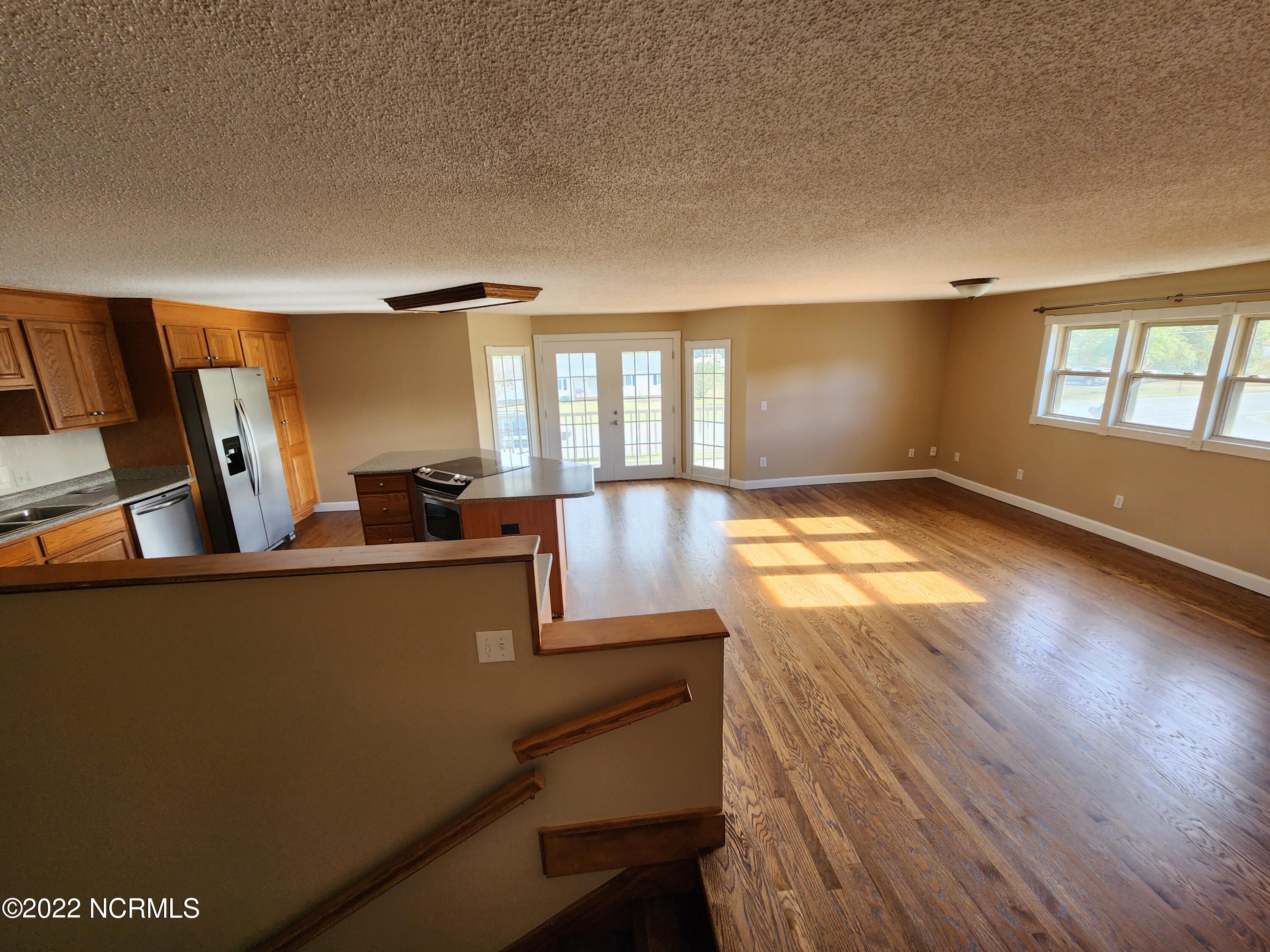 4490 Highway 41 Wallace, NC 28466 - Photo 3 of 35 Top Floor Living