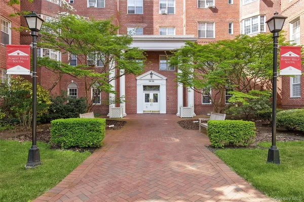 $799,000 | 76-36 113th Street, Unit 6M | Forest Hills