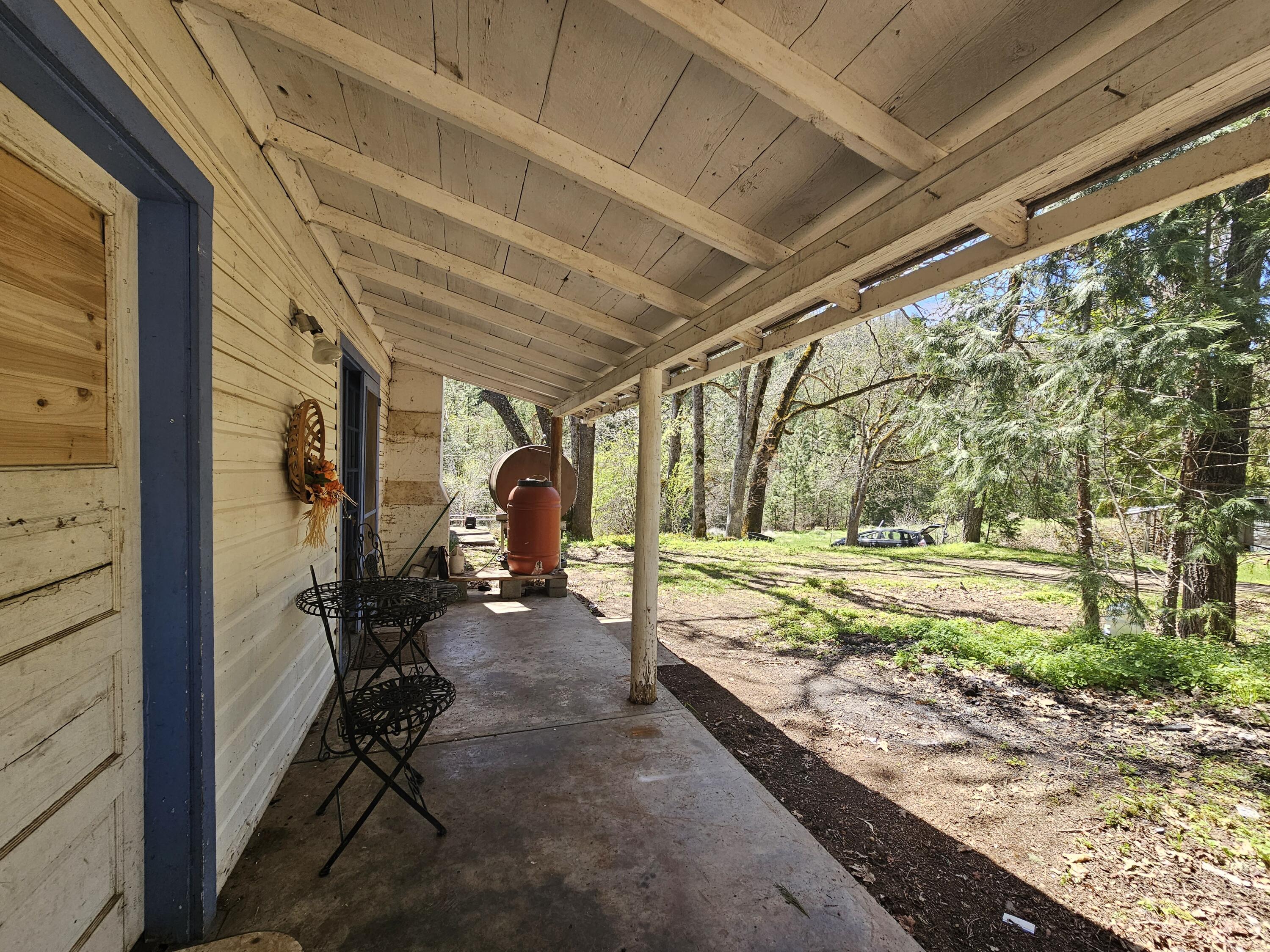 290 Star Gulch Road Jacksonville, OR 97530 - Photo 10 of 37 Covered Porch