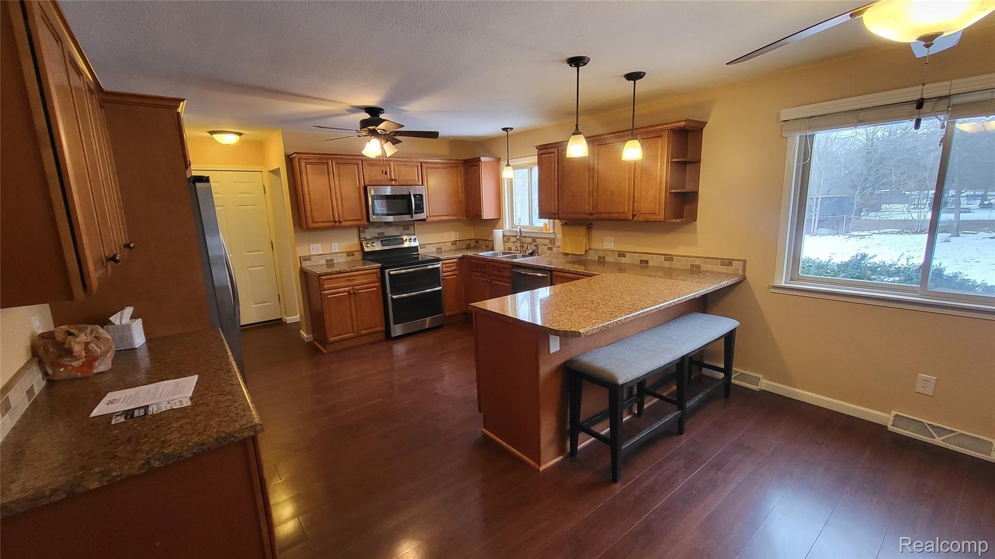 9308 Carpenter Road Flushing, MI 48433 - Photo 6 of 32 20220114_153148.jpg