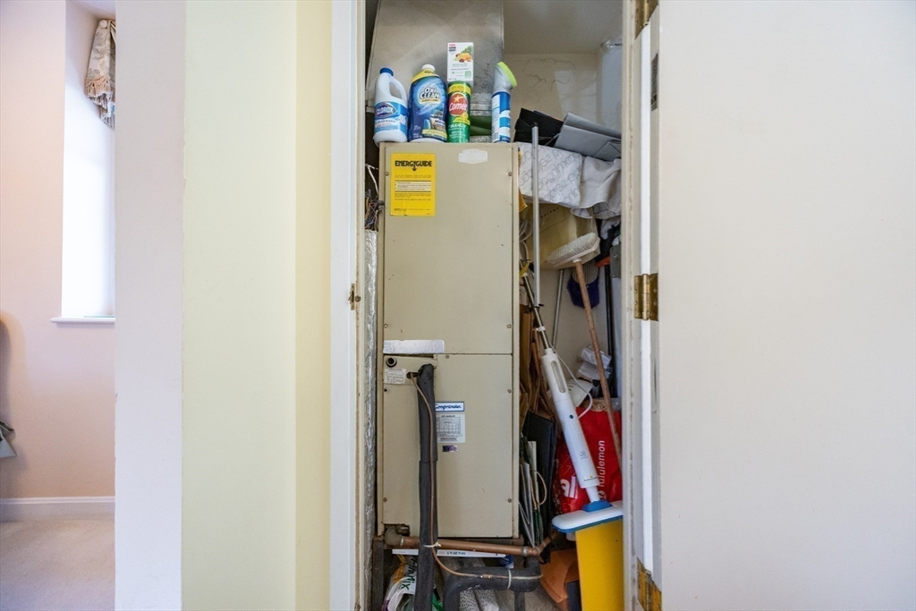 75 Glen Road, Unit B4 Brookline, MA 02445 - Photo 18 of 39