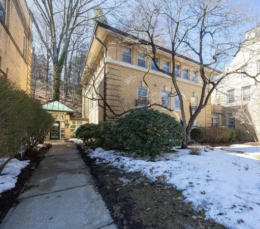 $635,000 | 75 Glen Road, Unit B4, Brookline, MA 02445