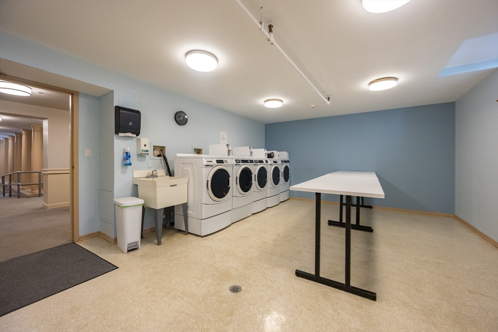 75 Glen Road, Unit B4 Brookline, MA 02445 - Photo 35 of 39