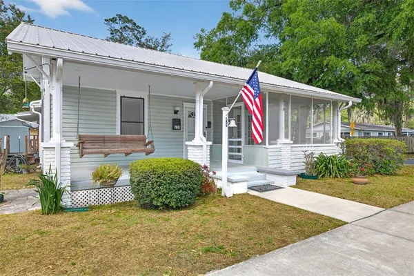 $494,000 | 630 Northeast 6th Avenue, Gainesville, FL 32601