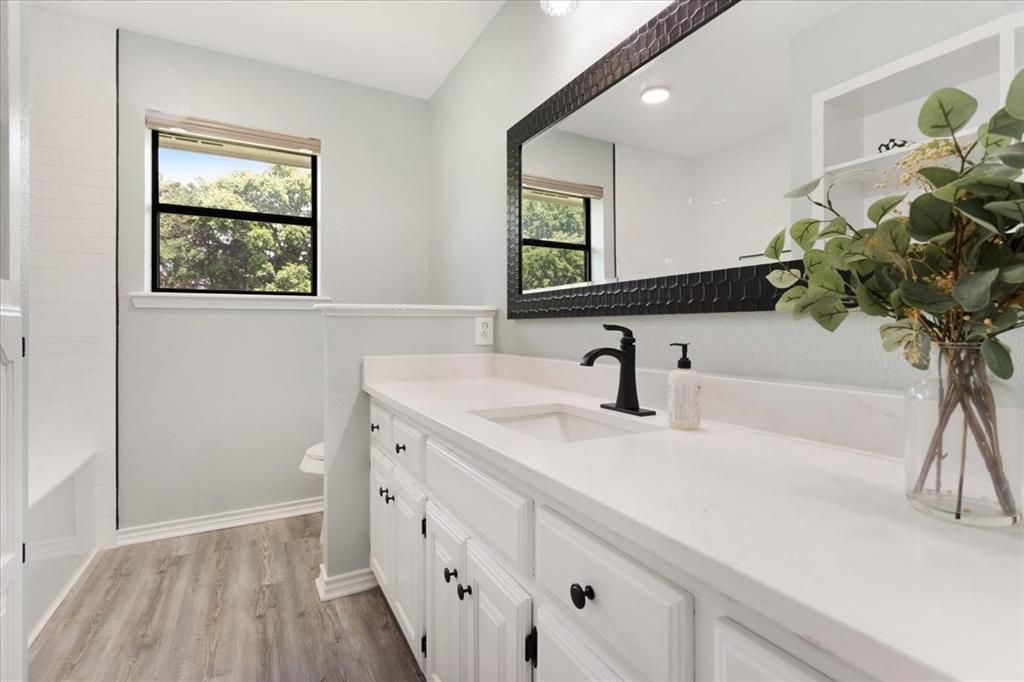 826 Georgetown Road Pottsboro, TX 75076 - Photo 27 of 40 Guest bathroom