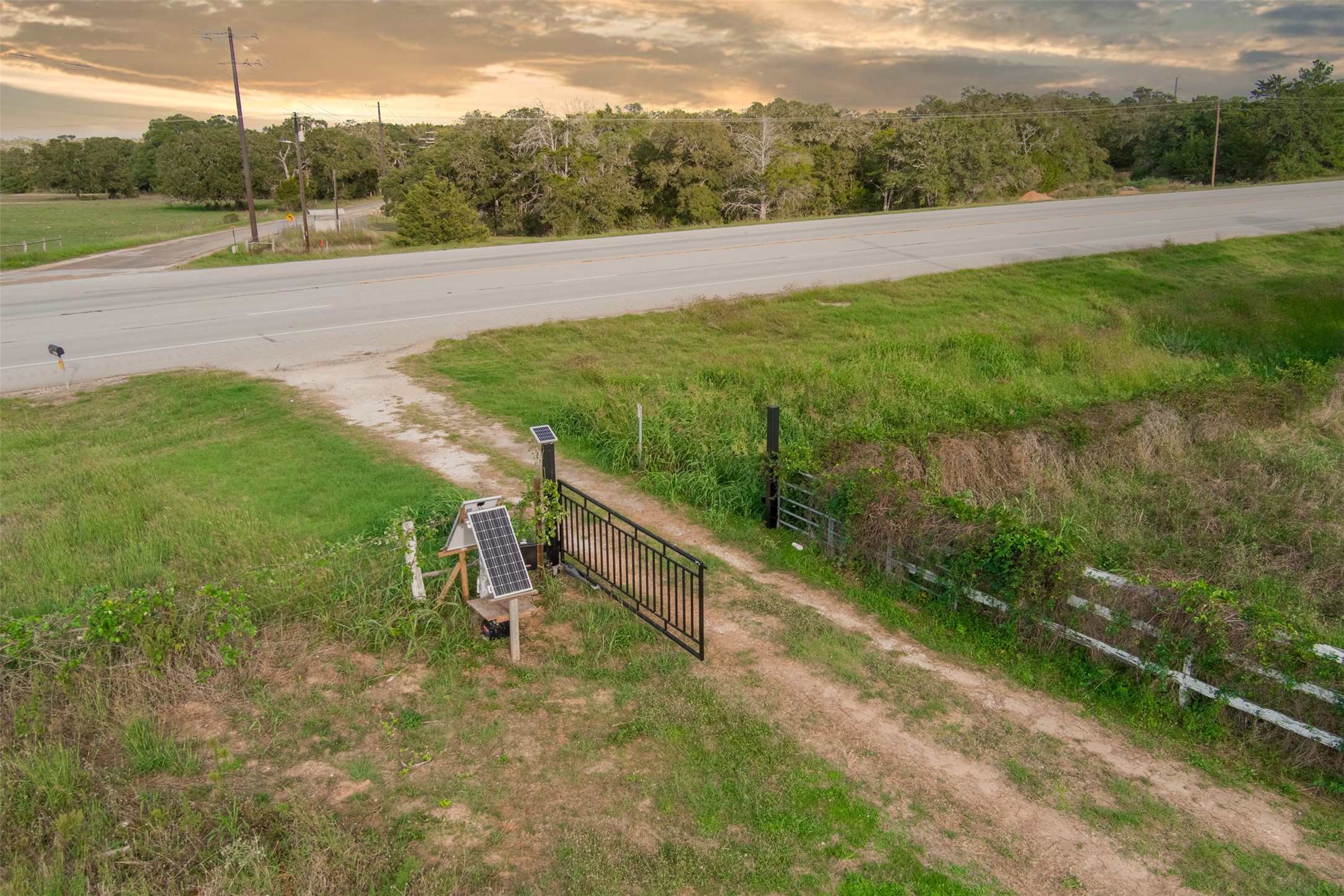 4636 Highway 71 Columbus, TX 78934 - Photo 5 of 50 a view of a park