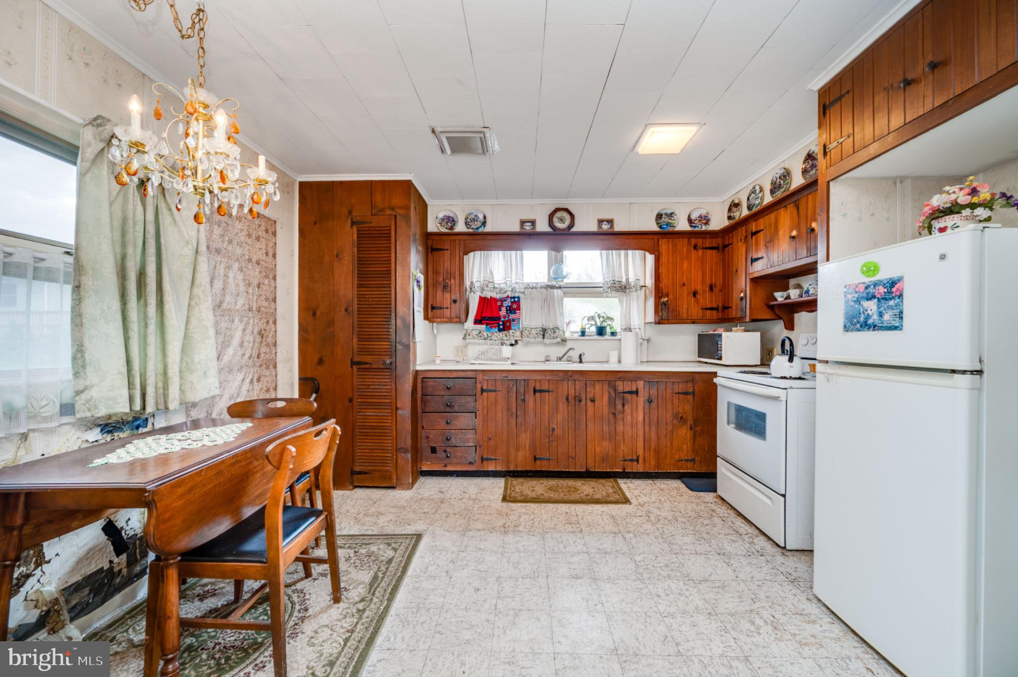 1430 Logan Street Reading, PA 19607 - Photo 11 of 34