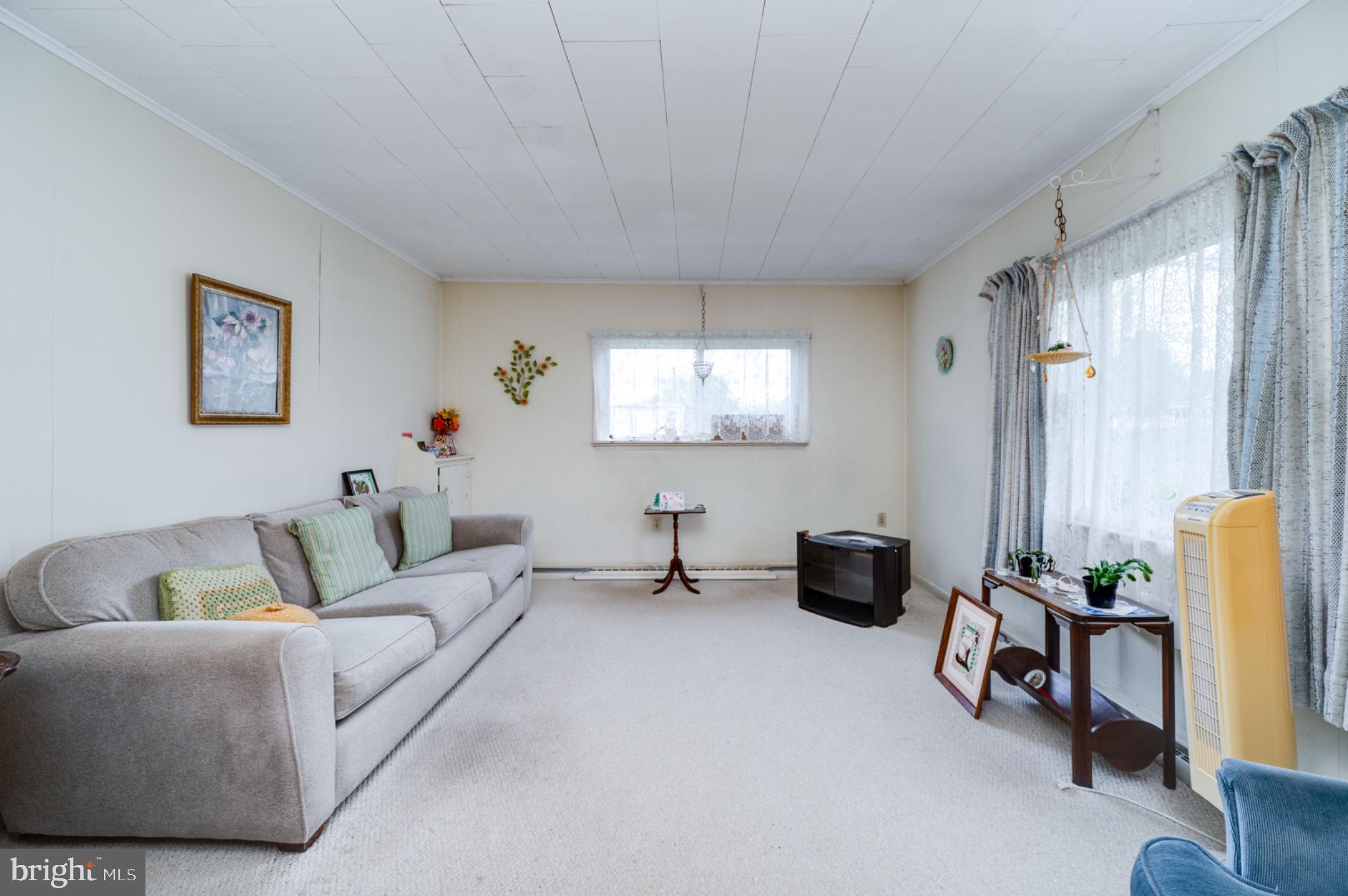 1430 Logan Street Reading, PA 19607 - Photo 3 of 34