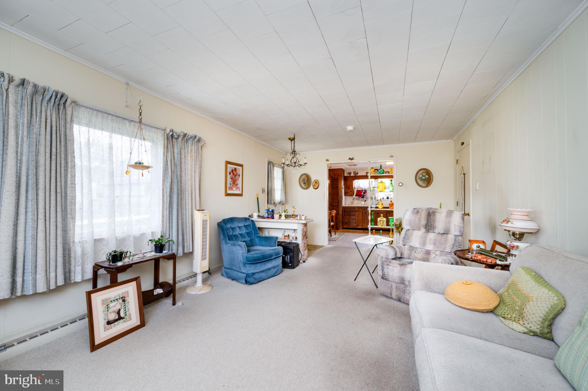 1430 Logan Street Reading, PA 19607 - Photo 4 of 34