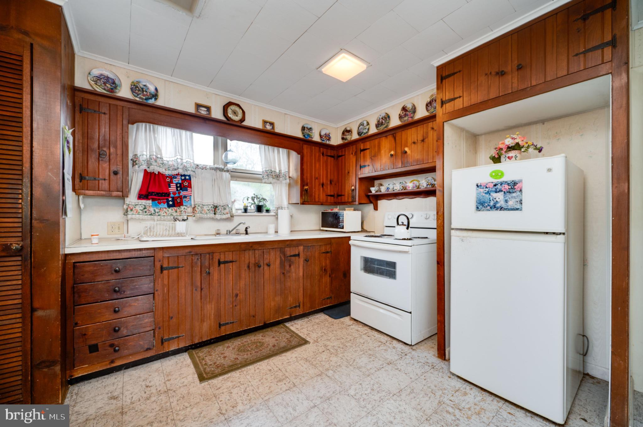 1430 Logan Street Reading, PA 19607 - Photo 8 of 34