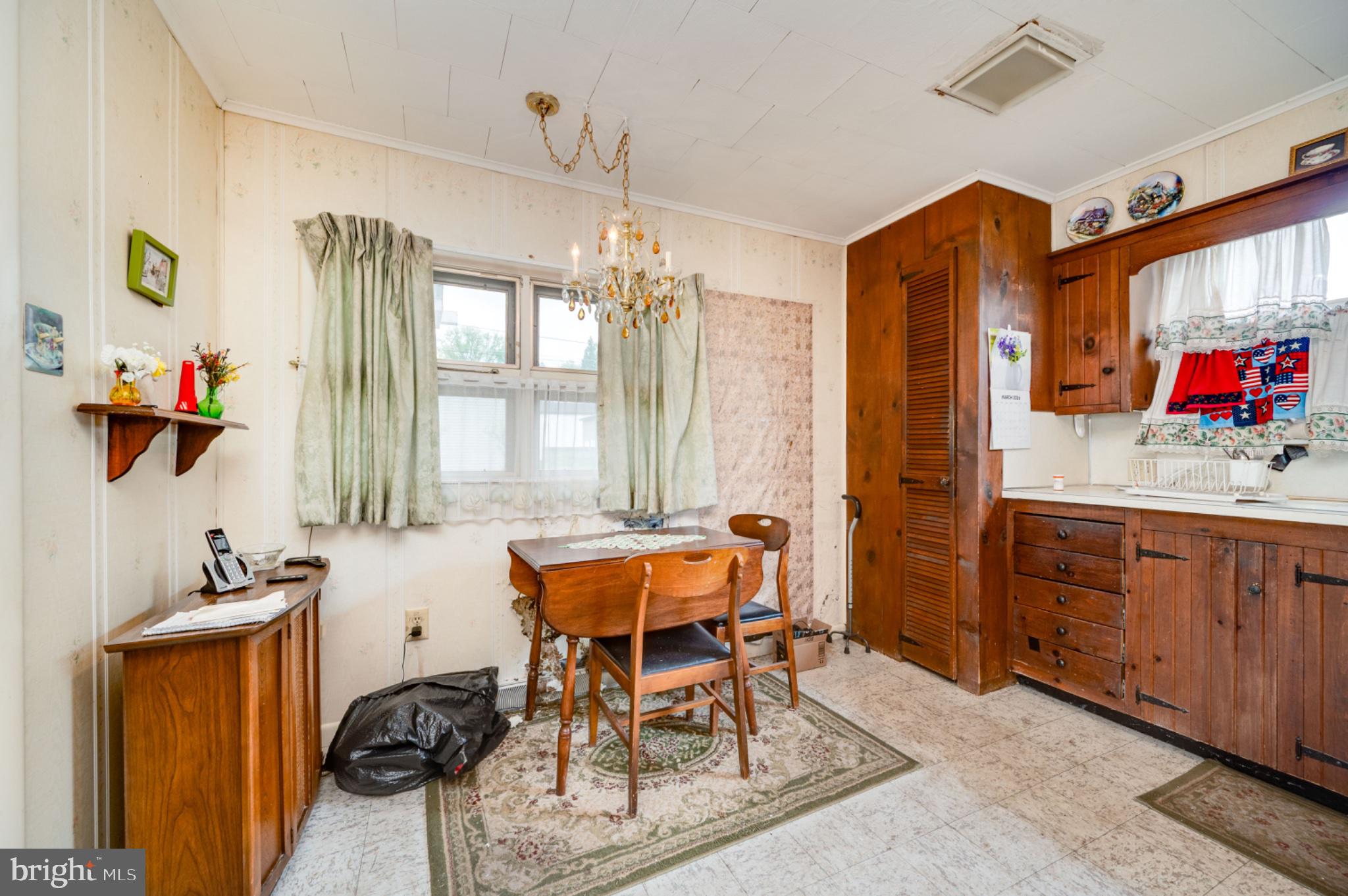 1430 Logan Street Reading, PA 19607 - Photo 10 of 34