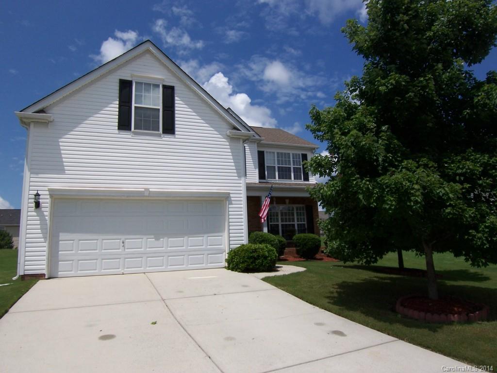 415 Lafinca Court Fort Mill, SC 29708 - Photo 1 of 17 a front view of a house with garden