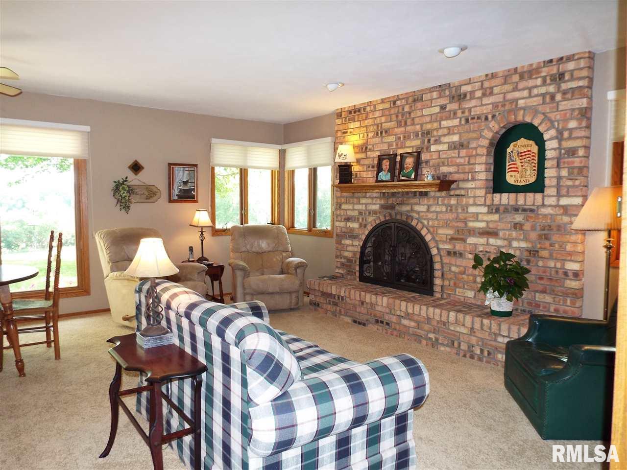 26872 Allentown Road Tremont, IL 61568 - Photo 3 of 33