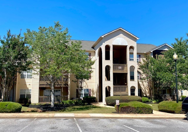 121 Wexford Drive, Unit 202 Anderson, SC 29621 - Photo 1 of 10