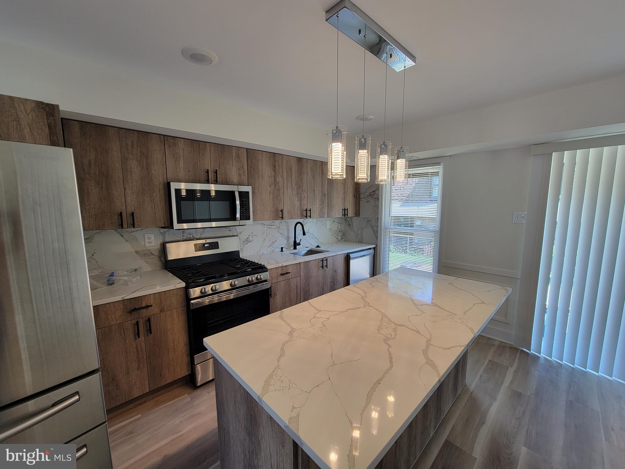 11893 Academy Road, Unit J8 Philadelphia, PA 19154 - Photo 3 of 11