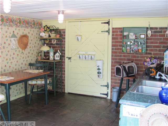 6100 Meadow Bluff Lane Oak Ridge, NC 27310 - Photo 15 of 16 Other. Potting Shed