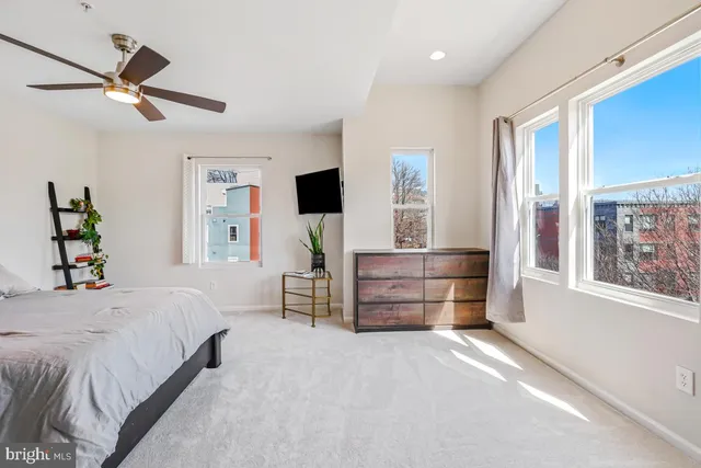 $680,000 | 1377 K Street Southeast, Unit 2, Washington, DC 20003