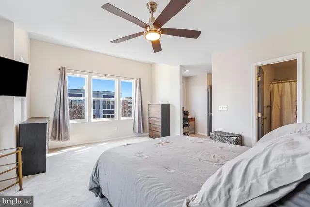 $680,000 | 1377 K Street Southeast, Unit 2, Washington, DC 20003