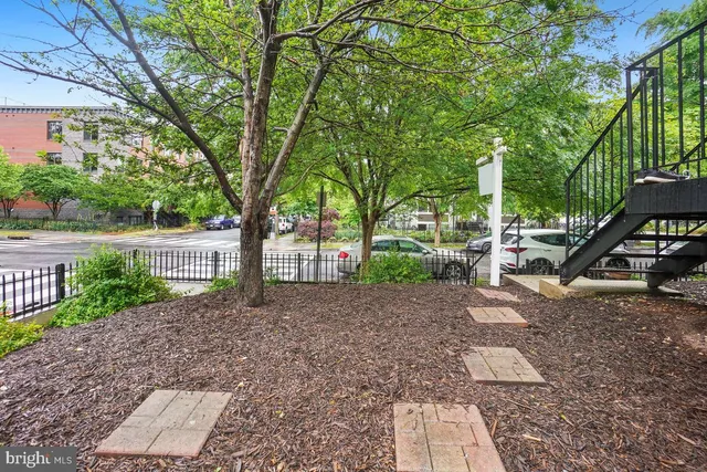 $680,000 | 1377 K Street Southeast, Unit 2, Washington, DC 20003