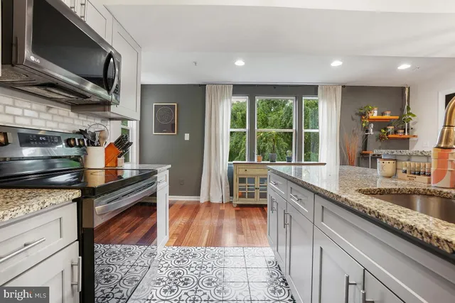 $680,000 | 1377 K Street Southeast, Unit 2, Washington, DC 20003