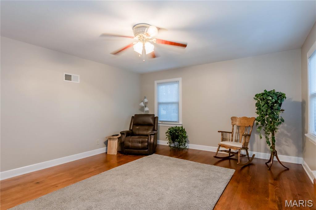 445 South Railway Street Mascoutah, IL 62258 - Photo 22 of 51